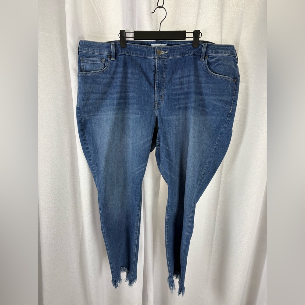 Lane Bryant Flex Magic Waistband Mid Rise Skinny Signature Fit Size 26 EUC 610